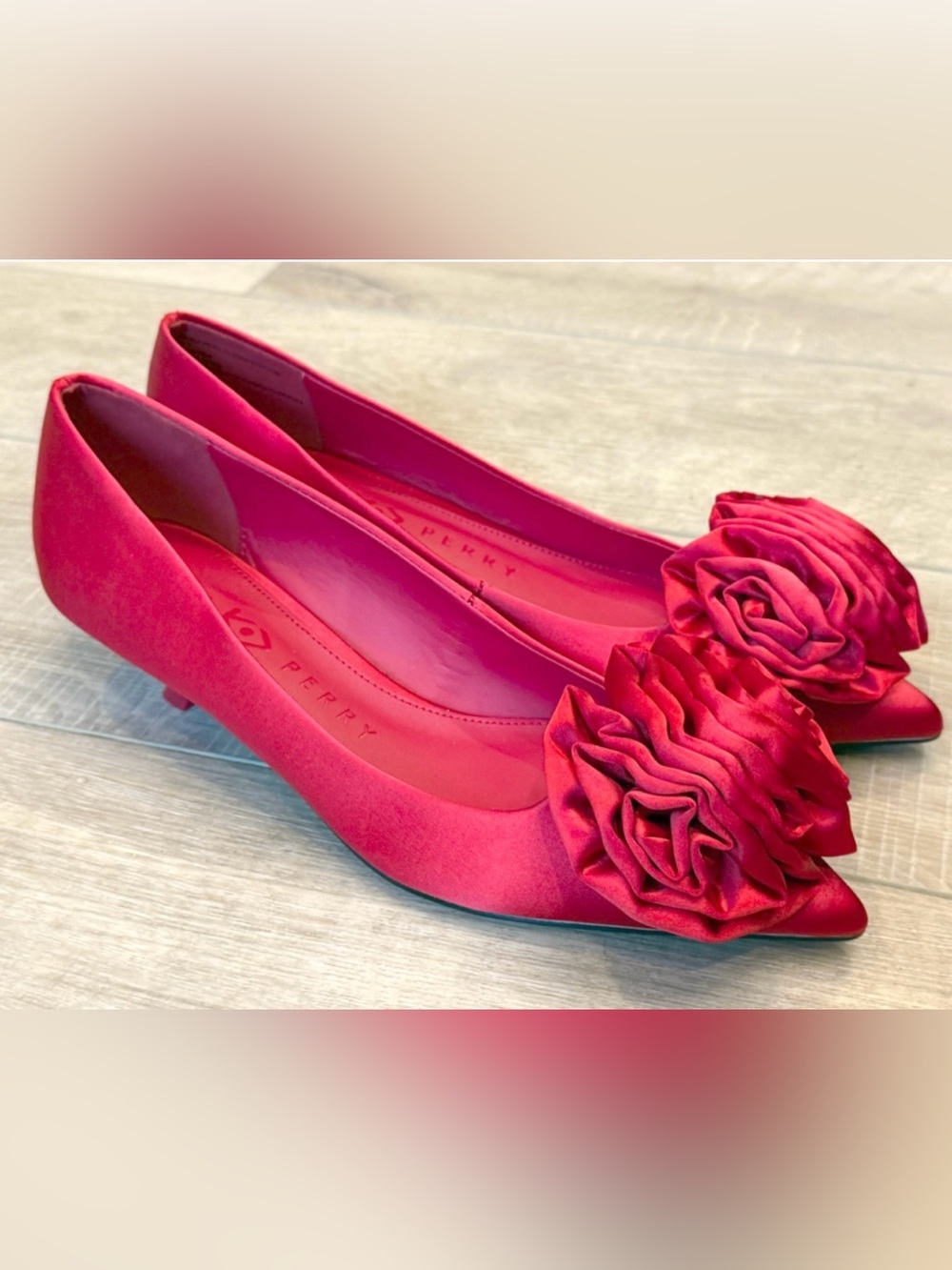 NEW KATY PERRY RED MICRO HEEL FLOWER PUMPS HEELS SHOES SZ 6.5M 6.5